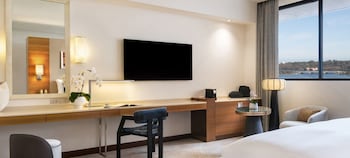 Pacific Club, Club Room, 1 King Bed