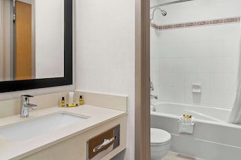 Suite, 2 Queen Beds, Non Smoking, Kitchen (with Sofabed, Full Kitchen)