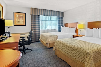 Standard Room, 2 Queen Beds, Non Smoking, Refrigerator