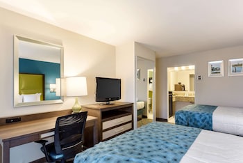 Room, 2 Queen Beds, Smoking (Pet Friendly)