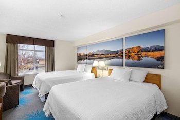 Deluxe Room, 2 Queen Beds, Non Smoking