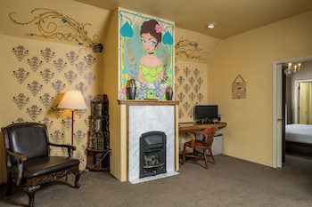 Local Artist Suite #3