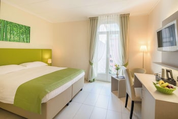 Executive Double Room with Partial Lake view from the Balcony