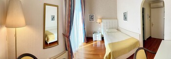 Executive Single Room with Partial Lake view from the Balcony