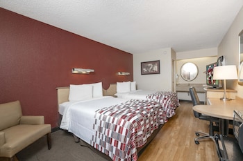 Deluxe Room, 2 Double Beds (Smoke Free)