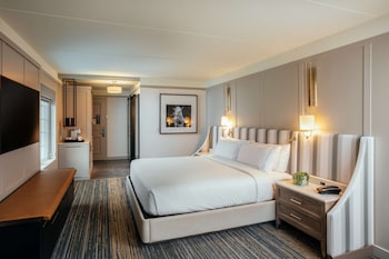 Room, 1 King Bed, Accessible (Hearing)