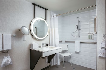 Room, 1 King Bed, Accessible (Roll-In Shower, Mobility)