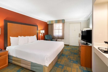 Deluxe Room, 1 King Bed, Non Smoking