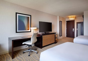 Room, 2 Queen Beds, Accessible, Non Smoking (Roll in Shower)
