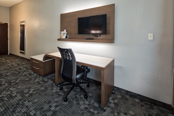 Room, 2 Queen Beds, Hearing Accessible (Roll-in Shower)