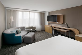 Room, 1 King Bed, Transfer Shower