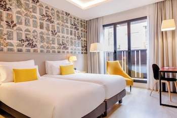 The One with Twin Beds