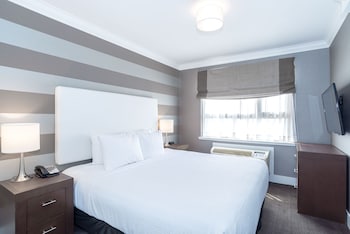 Suite, 1 King Bed with Sofa bed, Balcony, Tower (Kitchen, W/D)