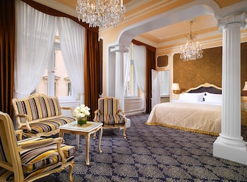 Junior Suite, 1 King Bed