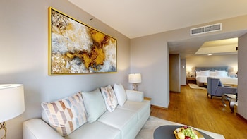 Master Superior Suite
