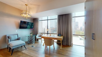 Sky Suite, 1 King Bed