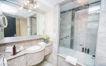 Deluxe Room, 2 Double Beds