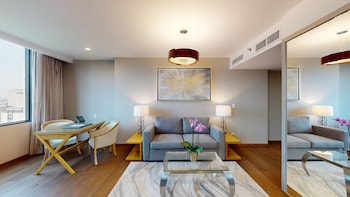 Junior Superior Suite