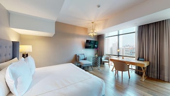Sky Suite, 1 King Bed