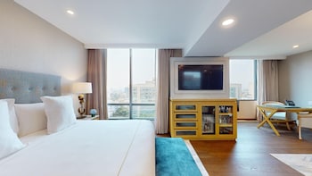Junior Superior Suite
