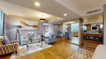 Master Superior Suite