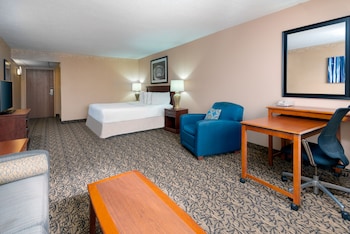 Junior Suite, 1 King Bed with Sofa bed