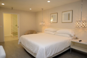 Deluxe Room, 1 King Bed