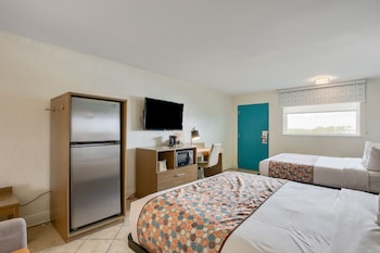 Standard Room, 2 Queen Beds, Accessible