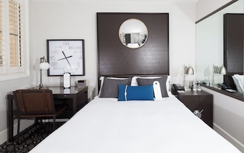 Deluxe Room, 1 Queen Bed