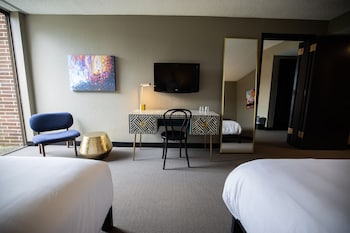 Suite, Multiple Beds, Non Smoking