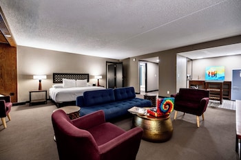 Suite, Multiple Beds, Non Smoking, Balcony (Pool View)