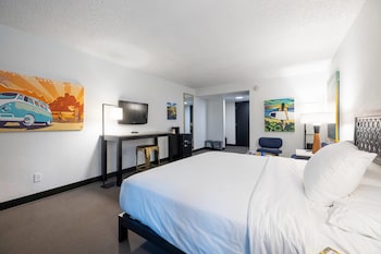 Standard Room, 1 King Bed, Non Smoking, Balcony
