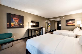 Standard Room, 2 Queen Beds, Non Smoking