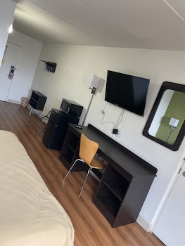 Room, 1 King Bed, Non Smoking
