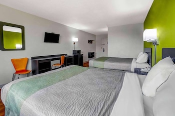 Room, 2 Queen Beds, Non Smoking
