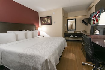 Deluxe Room, 1 King Bed (Accessible, Smoke Free)