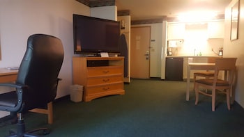 Studio Suite, 1 King Bed, Accessible, Non Smoking