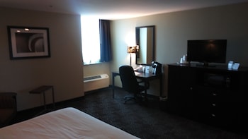 Standard Room, 1 King Bed, Accessible (Mobility Accessible)