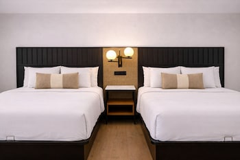 Signature Double Room, 2 Queen Beds