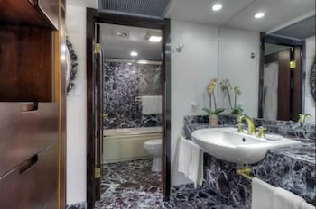 Signature Suite, 1 King Bed