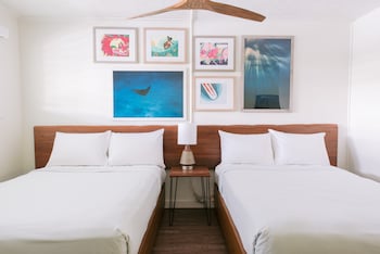 Room, 2 Double Beds, Poolside
