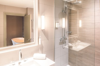 Signature Suite