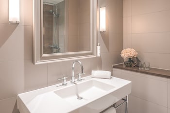 Signature Twin Room