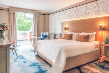 Signature Suite