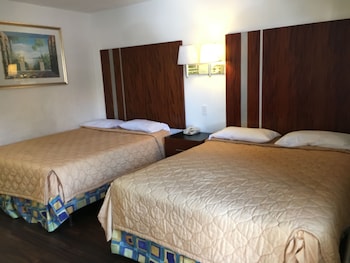 Classic Room, 2 Queen Beds