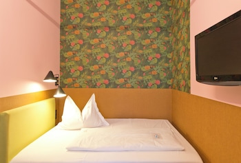 Basic Double Room (Classic)