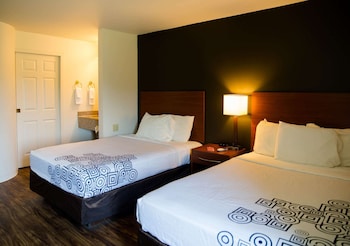 Standard Room, 2 Double Beds, Non Smoking