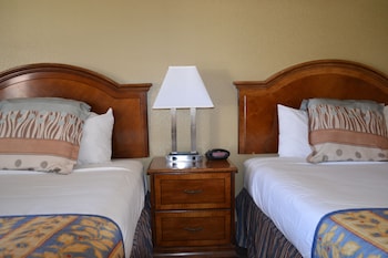Room, 2 Queen Beds, Non Smoking