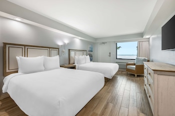 Standard Room, 2 Queen Beds, Accessible, Ground Floor (with Sofabed)