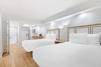 Standard Room, 2 Double Beds, Non Smoking, Balcony (Gulf View)